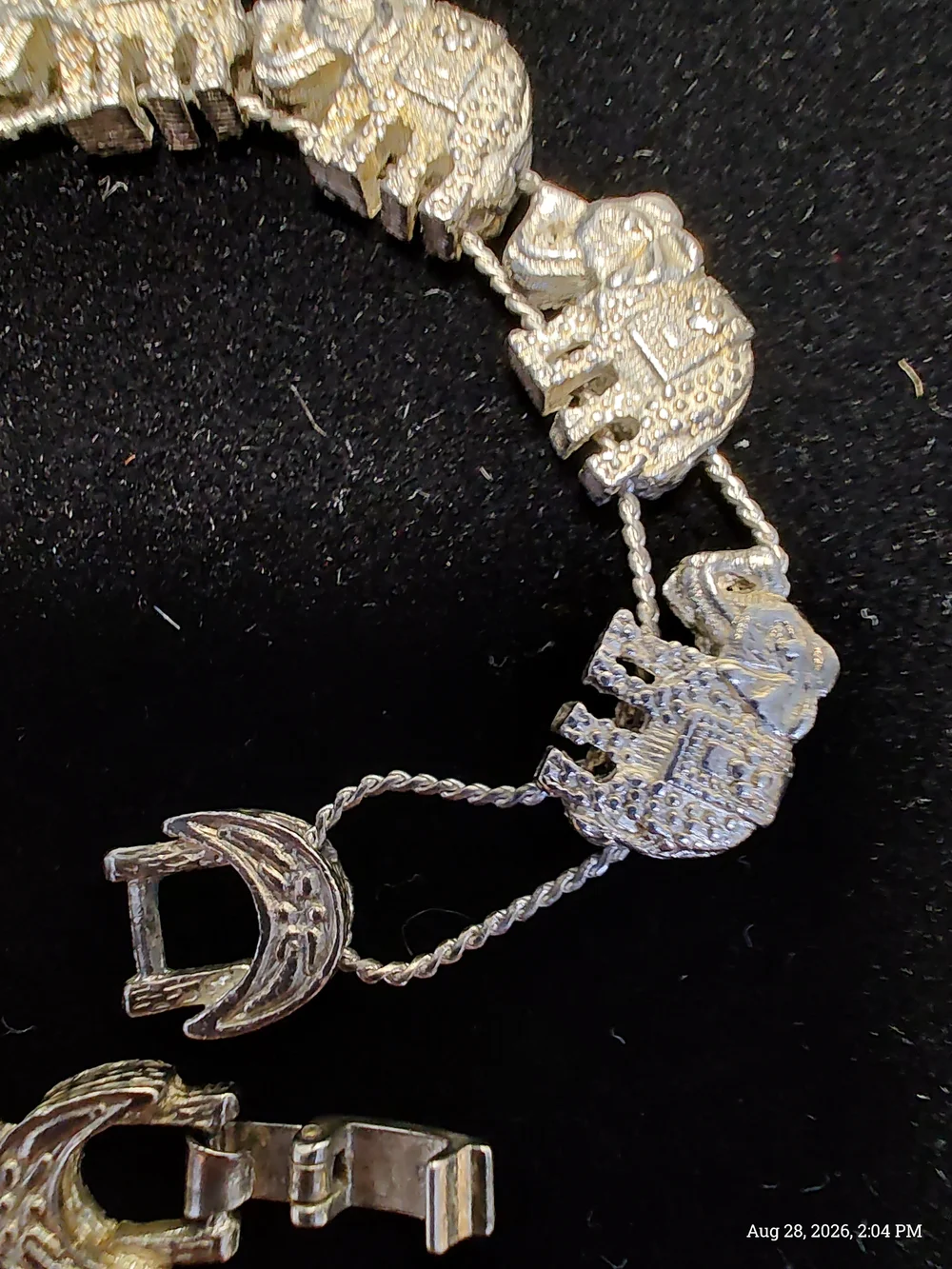 Vintage Silver Tone Elephant Sliding Charm Animal Bracelet Boho Casual 6.5 In